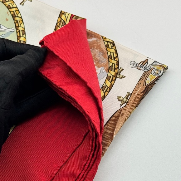 Vintage HERMÈS scarf - Picture 7 of 7